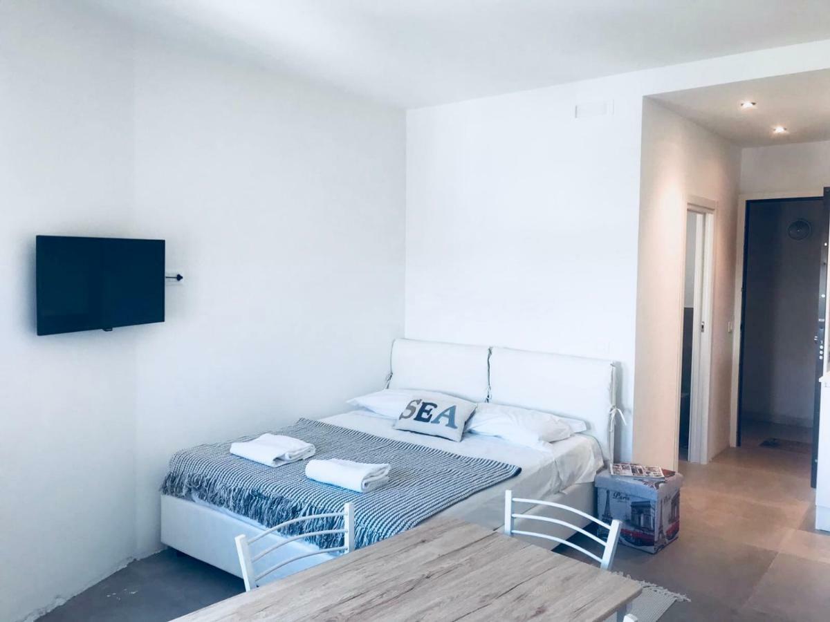 Appartamento Piazza Mazzini 利多迪迪耶索洛 外观 照片